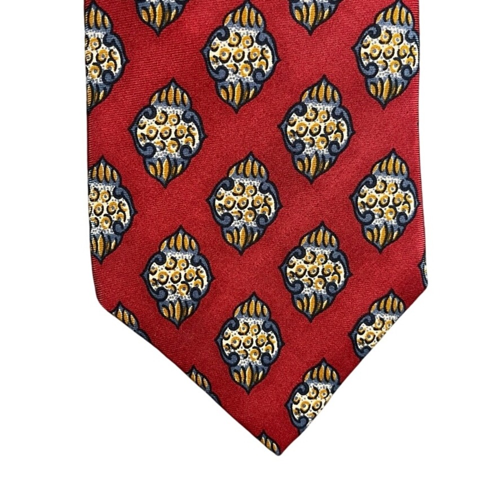 Gates North Scituate Mens Silk Tie Red Geometric Medallion Made in USA Classic